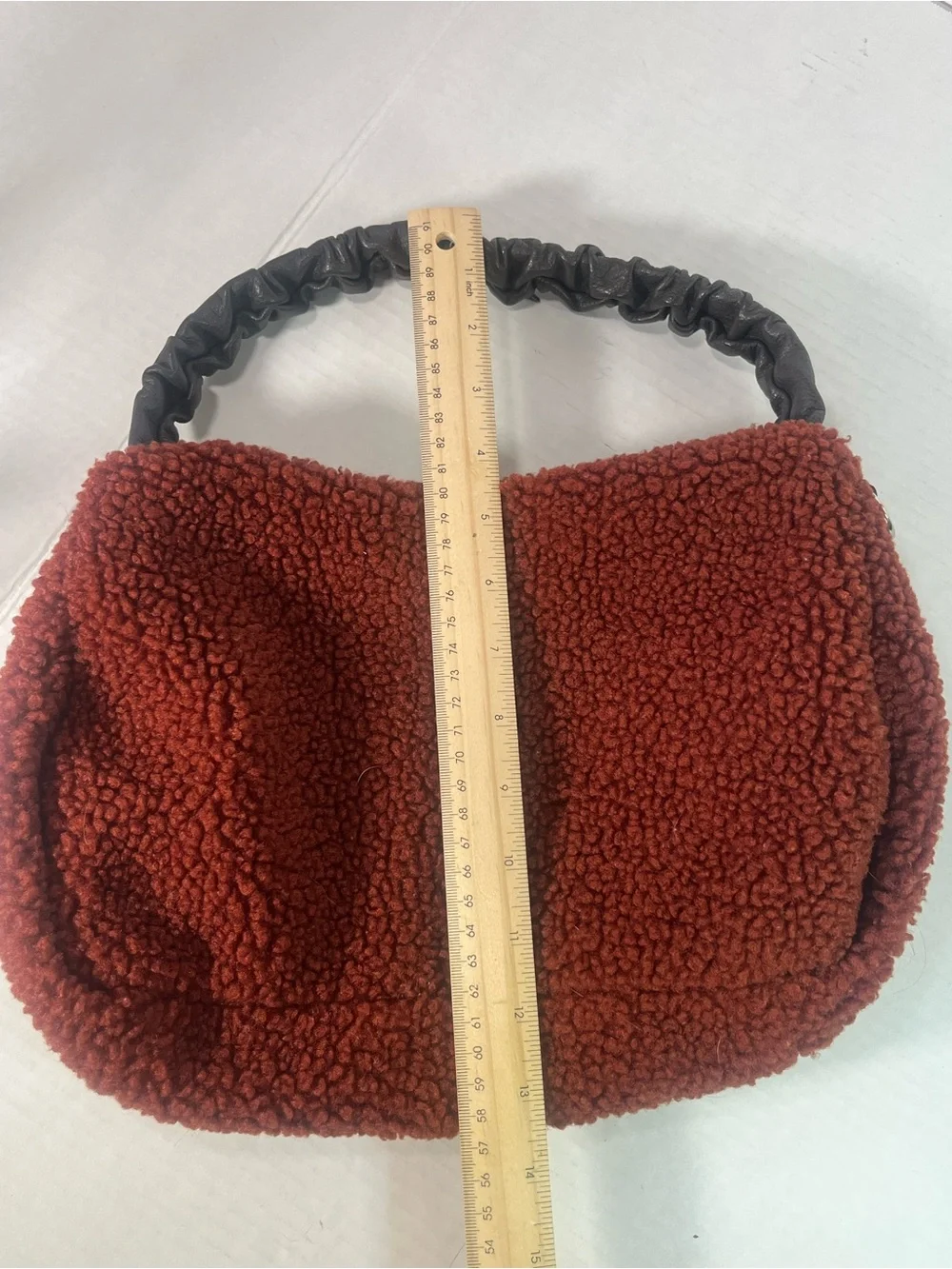 Cozy Sherpa Shoulder Bag in Rust with Black Handle - Picture 4 of 8